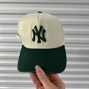 Kith Two-Tone Baseball Cap - Cream & Forest Green